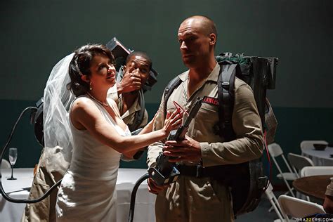 MILF Pornstar Veronica Avluv Taking Interracial Gangbang In Wedding Dress Porn Pictures XXX