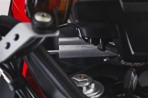 Soi chi tiết siêu Naked bike phiên bản rẻ MV Agusta Brutale RS