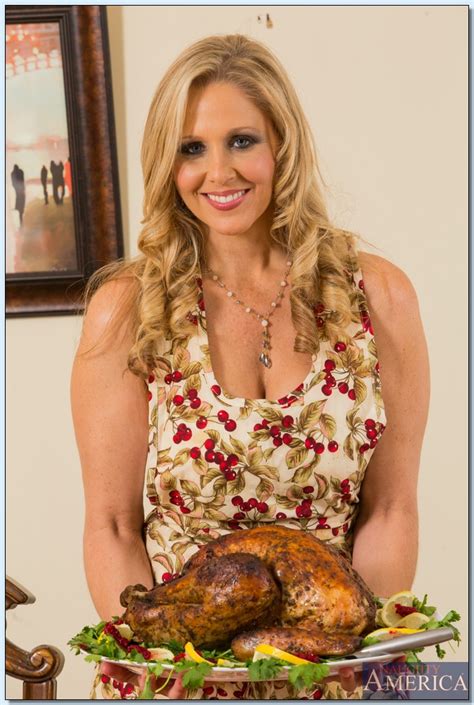 Mature Housewife Julia Ann Teasing Nude With Her Big Tits While Serving