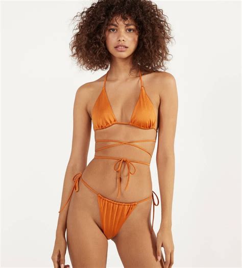 Los Ba Adores Y Bikinis M S Atrevidos De La Nueva Colecci N De Bershka