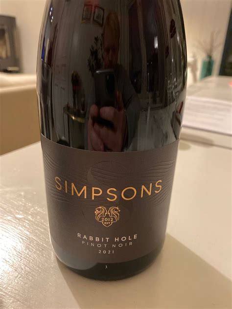 2021 Simpsons Wine Estate Pinot Noir Rabbit Hole United Kingdom