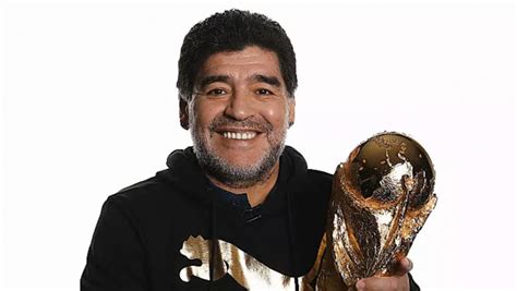 Diego Maradona Cumple 60 Y Lo Celebra De Una Forma Muy Especial