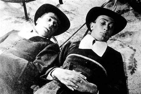Фильм «Андалузский пес» (1929) - сюжет, актеры и роли, кадры из фильма