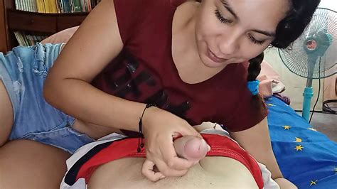 Meine Hei E Milf Stiefmutter Mit Dickem Arsch Verf Hrt Mich W Hrend Ich Mich Hingelegt Habe