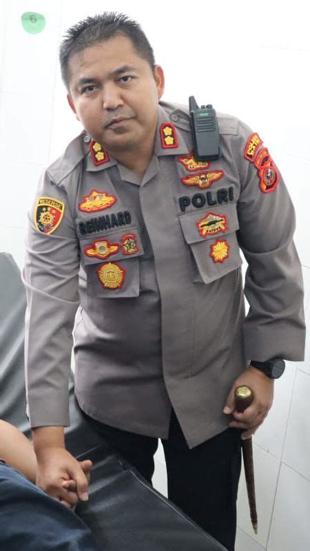 Dicopot Dari Jabatannya Begini Kronologi Kapolres Dairi Pukuli Dua