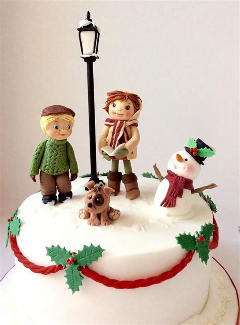 Christmas Cake Decorated Cake By Lizzie Bizzie Cakes CakesDecor