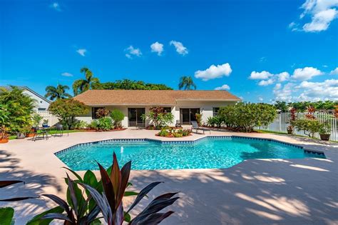 A Gorgeous 3 2 Shenandoah Home For Sale In Davie