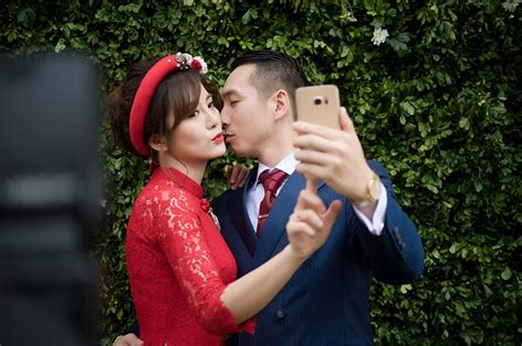 Hot girl MU Tú Linh đẹp rạng ngời trong lễ ăn hỏi Báo Dân trí