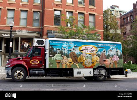 Ice cream delivery truck hi-res stock photography and images - Alamy