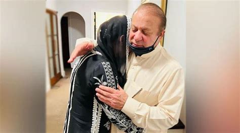 Maryam Bursts Into Tears As She Meets Nawaz Emotional Photo Goes Viral