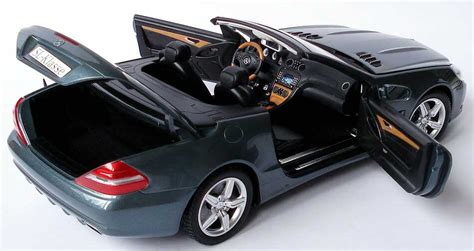 Mercedes Benz SL Klasse R230 Modell 2008 periklasgrün met