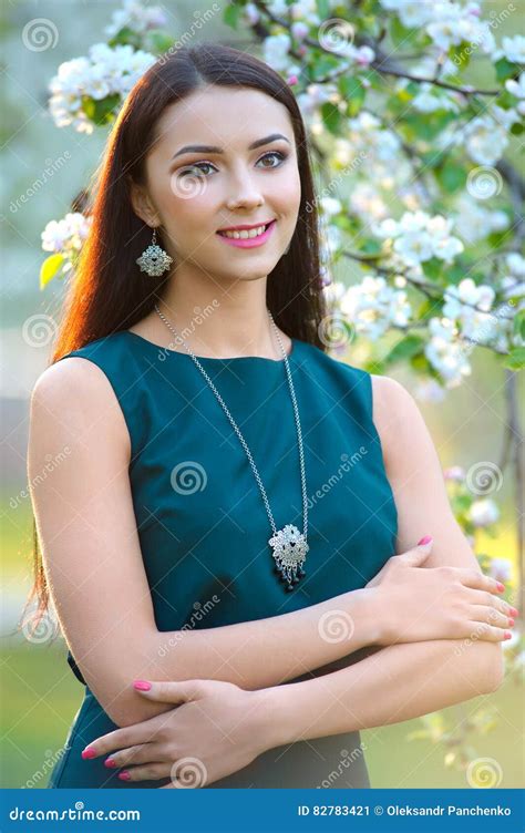 Fashion Style Woman Perfect Body Shape Brunette Hair Wear Elegance Dress Demonstrated Spring