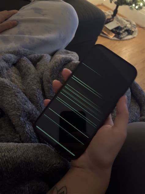 IPhone 14 Pro Max Screen Flickering Or Displaying Horizontal Lines