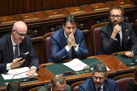 Taglio Parlamentari Legge Via Libera Alla Camera S No E