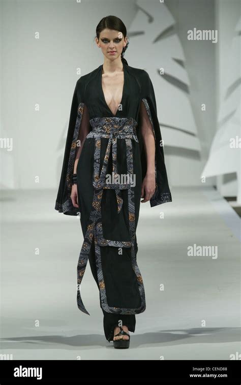 House Of Jazz London Autumn Winter Model Brunette Hair Off Face
