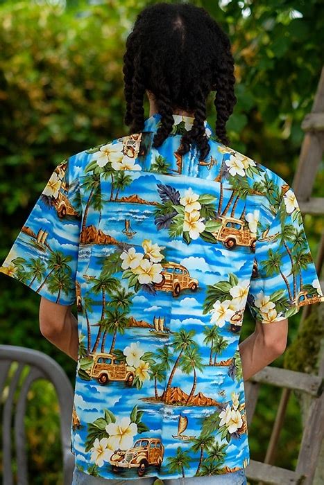 Herren Hawaii Hemd Mit Blauem Woody Car Und Palmen Motiv