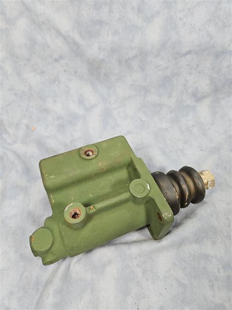 Big Mike S Motor Pool — New Old Stock Master Cylinder For M35a1 M35a2 7539267