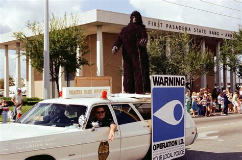 Throwback photos: Pasadena police pose with mysterious gorillas in the ...