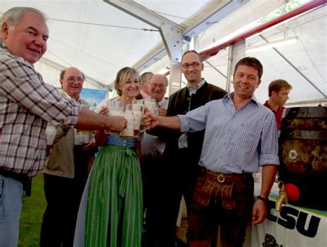 Haimhausen Das Bier floss früher Felbermeier braucht vier Schläge