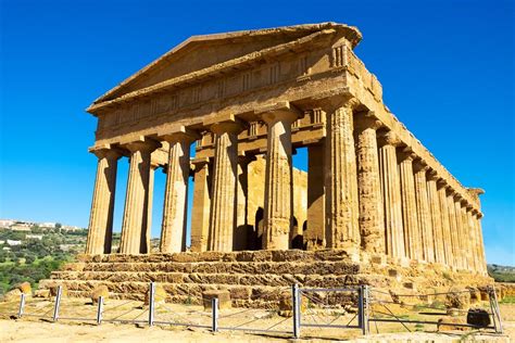 Viaggio In Sicilia Lungo La Strada Degli Scrittori La Bussola