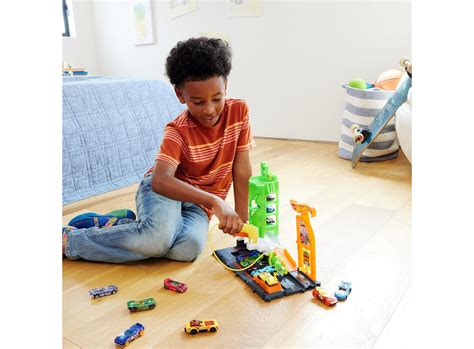 اسباب بازی فقط توی توی TOY TOY ایستگاه شارژ ماشین های برقی Hot Wheels سری City