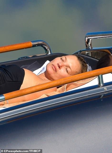 Kate Moss Sizzles In Bikini During Yacht Trip To St Tropez Daily Mail Online