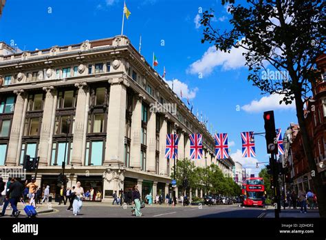 View Along Oxford Street London England Uk Near Famous Department Store