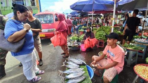 Cuaca Buruk Harga Ikan Di Pasar Mardika Melonjak Drastis Hingga Rp