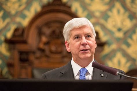 Minimum Wage In Michigan Snyder Signs Bills To Slow Hikes