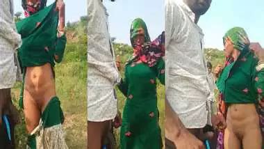 Bangladeshi Hijabi Girl Outdoor Sex Mms Video Porn Indian Film