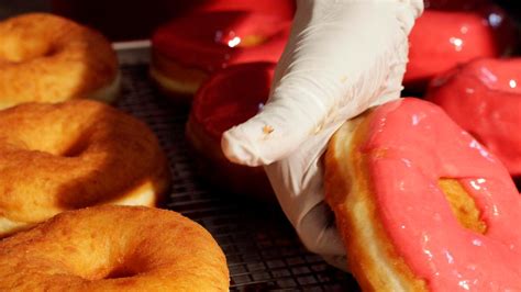 National Donut Day Krispy Kreme Dunkin And Free Donut Deals