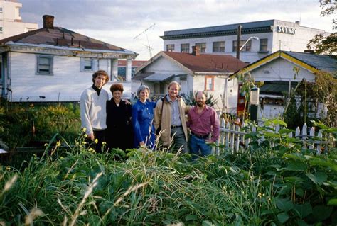 Historylink Tours — Belltown P Patch And Cottage Park