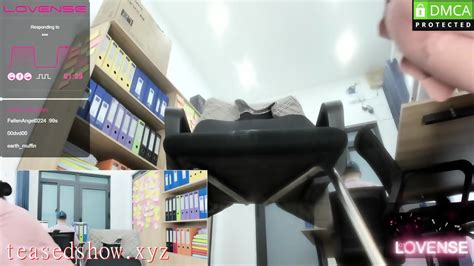 Asian Big Tits Office Lady Wet Herself At Work