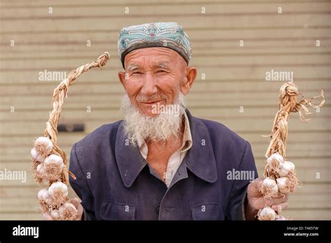 Chinese Man Profile Beard Hi Res Stock Photography And Images Alamy