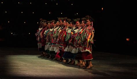 Flor De Piña Una Danza Tradicional Oaxaqueña En Xcaret