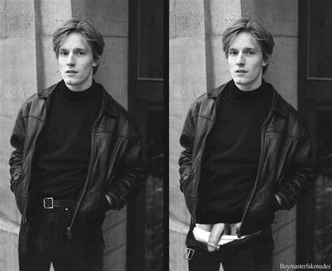 Boymaster Fake Nudes Louis Hofmann German Actor Gets Naked