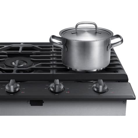 Samsung 36" Gas Cooktop in Black Stainless | Shop NFM