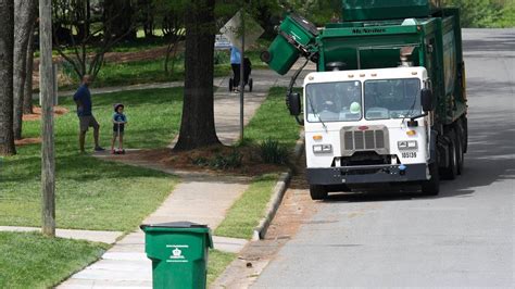 Charlotte To Resume Yard Waste Pickup Heres The Latest Raleigh