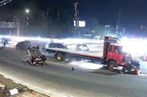 Viral Truk Tabrak Kendaraan Di Exit Tol Bawen Ternyata Kesalahan