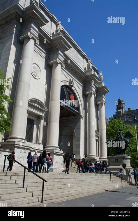 American museum natural history nyc hi-res stock photography and images ...