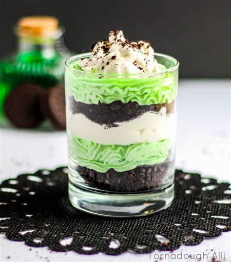 Mint Cheesecake And Oreo Trifles Recipe Mint Cheesecake Oreo Trifle Trifle