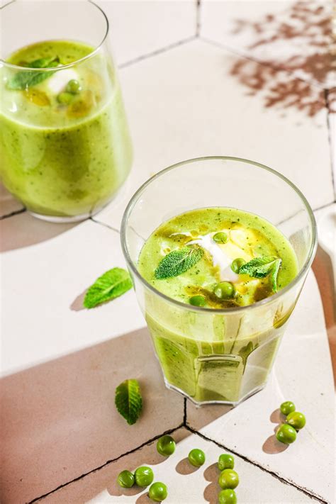 Recette De Soupe Glac E Petits Pois Marie Claire