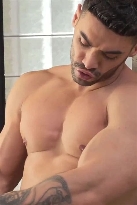Porno gay de Arad Winwin en Vídeos Escenas de sexo con la estrella porno xHamster