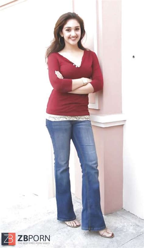 Indian Stunner JhAnVi KaPoOr ZB Porn