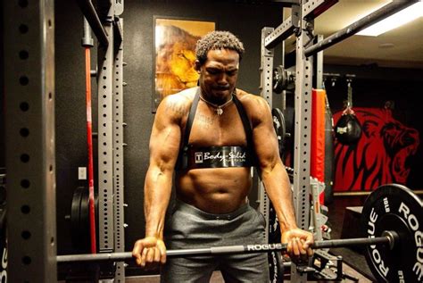 Jon Jones continues heavyweight body transformation as he prepares to ...