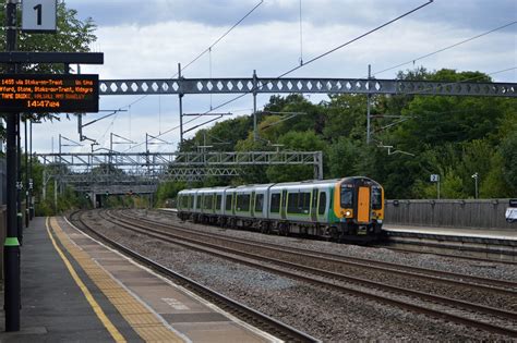 350106 Tamworth Arriving Somewhere Photography Flickr