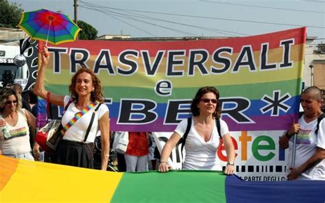 Roma Pride Sfilano I Gay