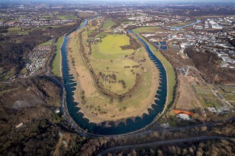 Luftaufnahme Hattingen Uferbereiche Am Ruhr Flu Verlauf In