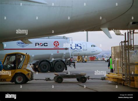 Texaco Fuel Tanker Hi Res Stock Photography And Images Alamy