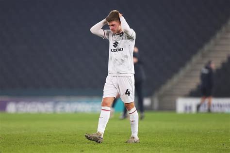 Toby Locks Mk Dons Player Rating Pictures After The Late Defeat To